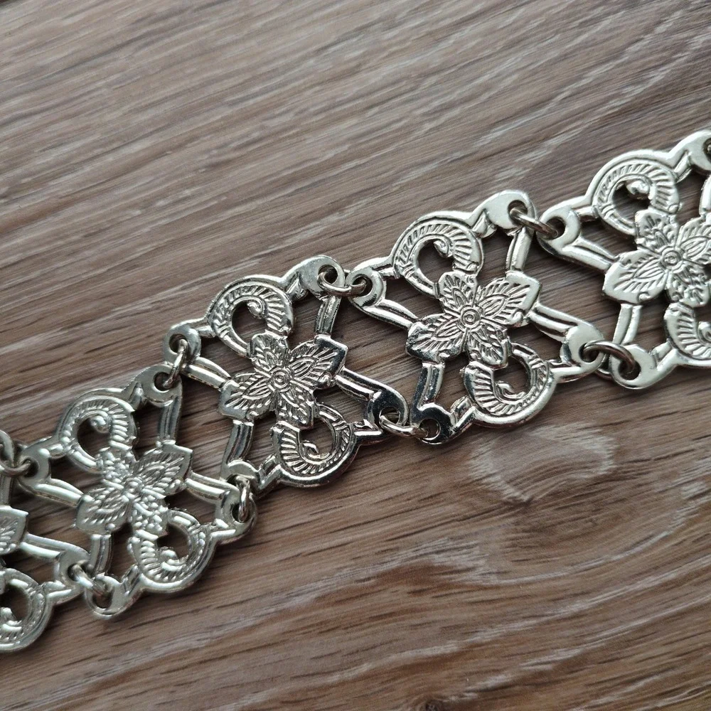Vintage English Nurses Silver Plate? Chain‎ Belt Filigree Crown Floral Metal